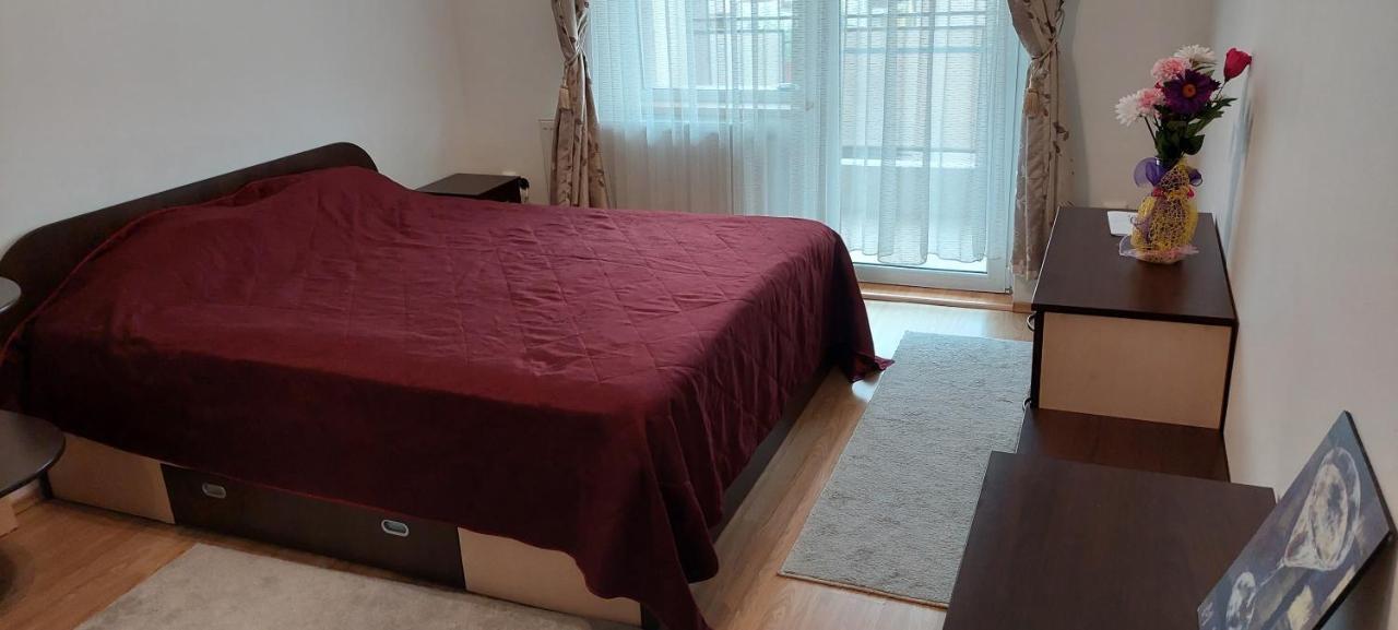 Apartament Cu 3 Camere Cluj-Napoca Eksteriør bilde